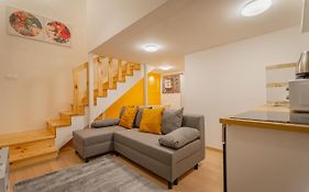 Cosy Downtown Flat In Budapest, Lisa